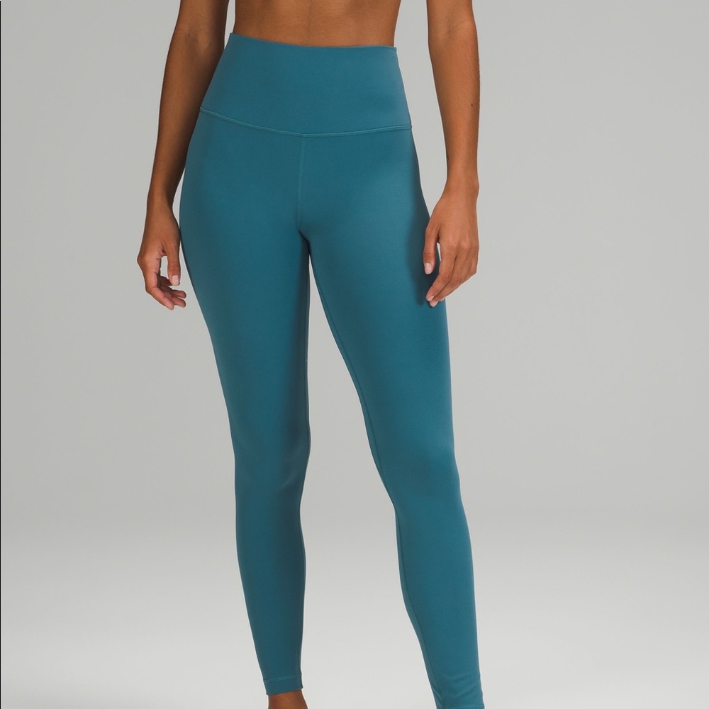 LULULEMON ALIGN Size 6 Leggings